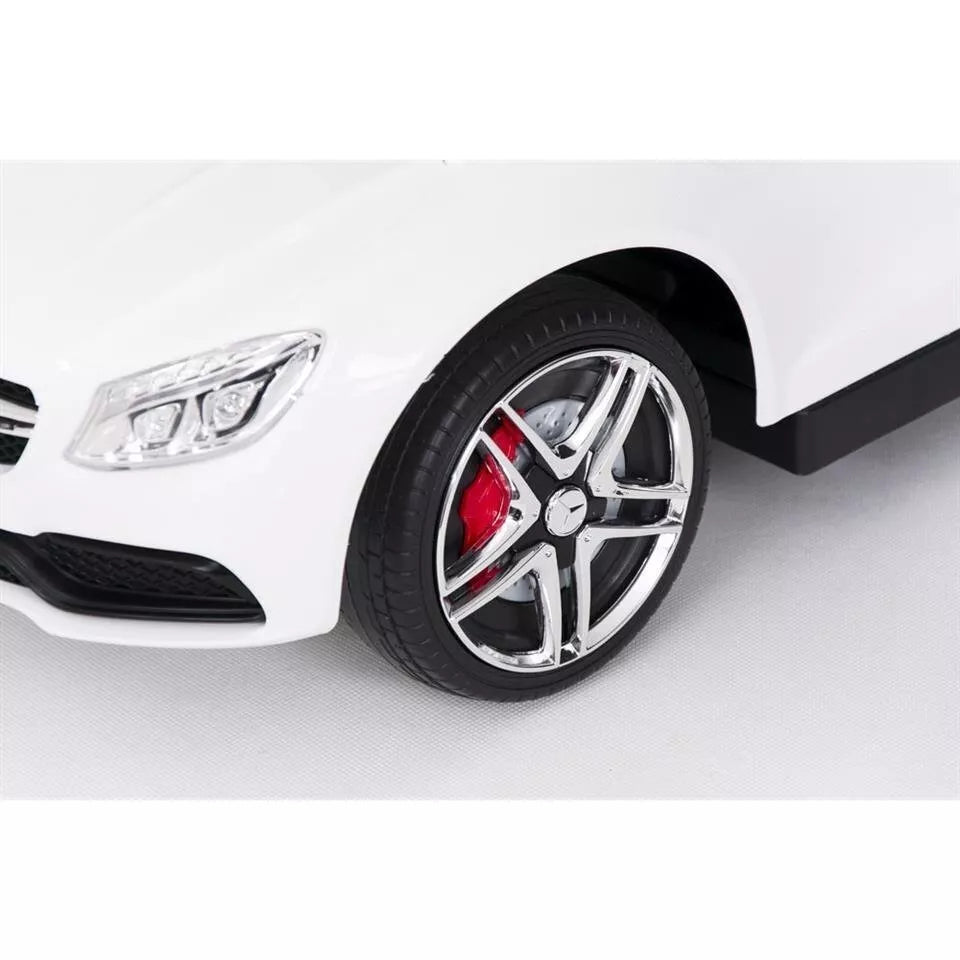 Paspiriama mašina MERCEDES C63