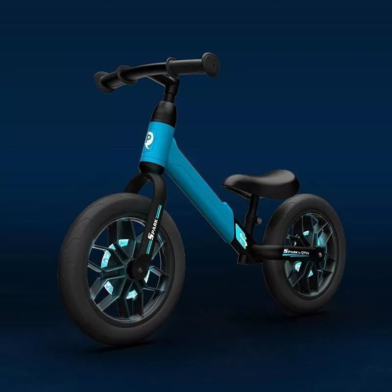 Balansinis dviratukas šviečiančiais ratais Q Play SPARK Blue